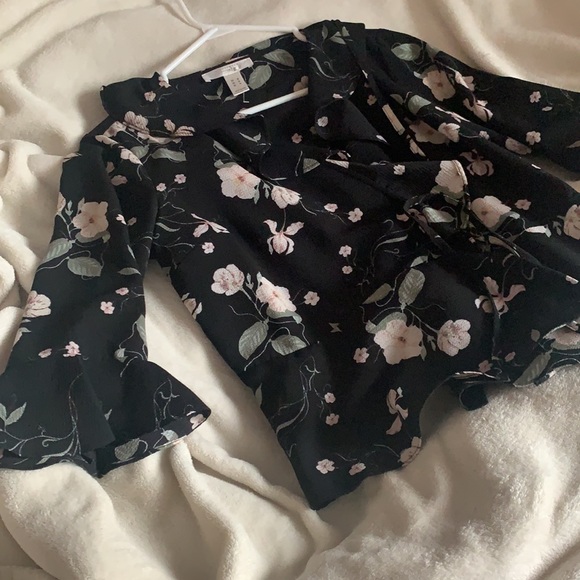 3/$20 blouse - Picture 2 of 4